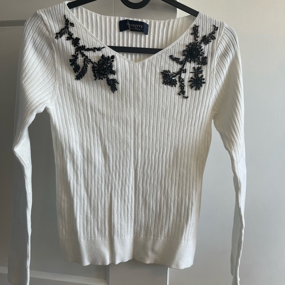 Jusglitty white sweater - new without tag - Picture 1 of 3